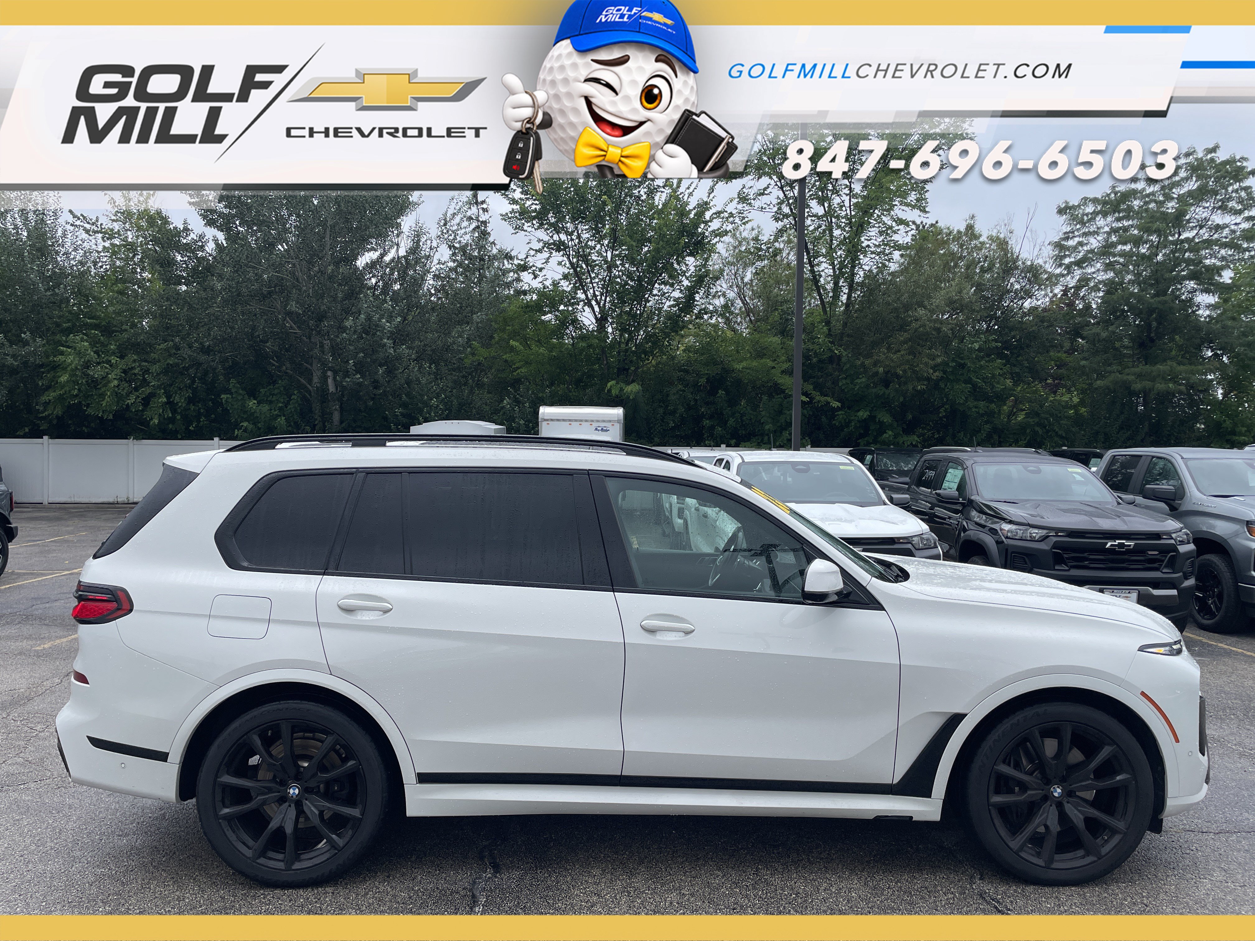 Used 2023 BMW X7 xDrive40i w/ M Sport Package AWD/4WD image 5