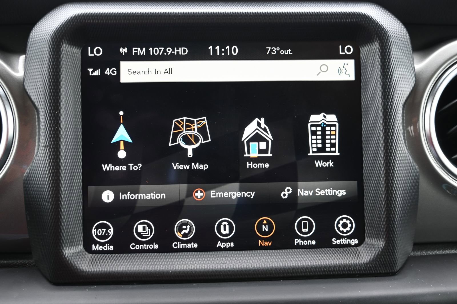 Used 2023 Jeep Gladiator Overland image 13