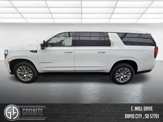 Used 2024 GMC Yukon XL Denali AWD/4WD image 3
