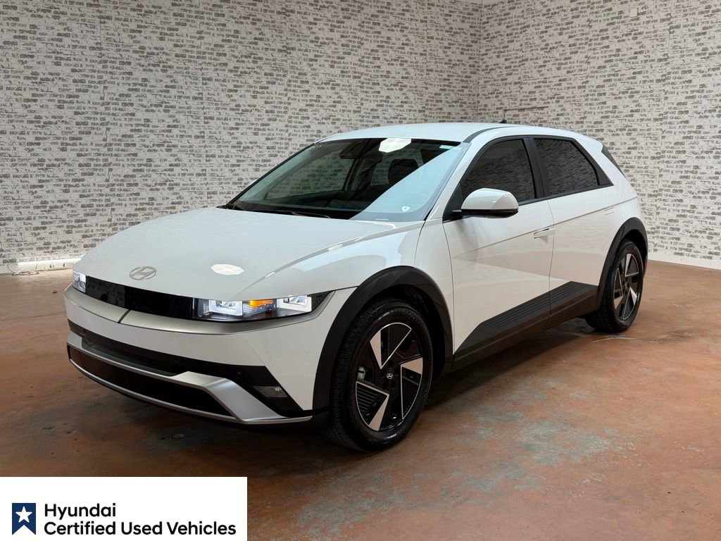 Certified 2025 Hyundai Ioniq 5 SE RWD image 3