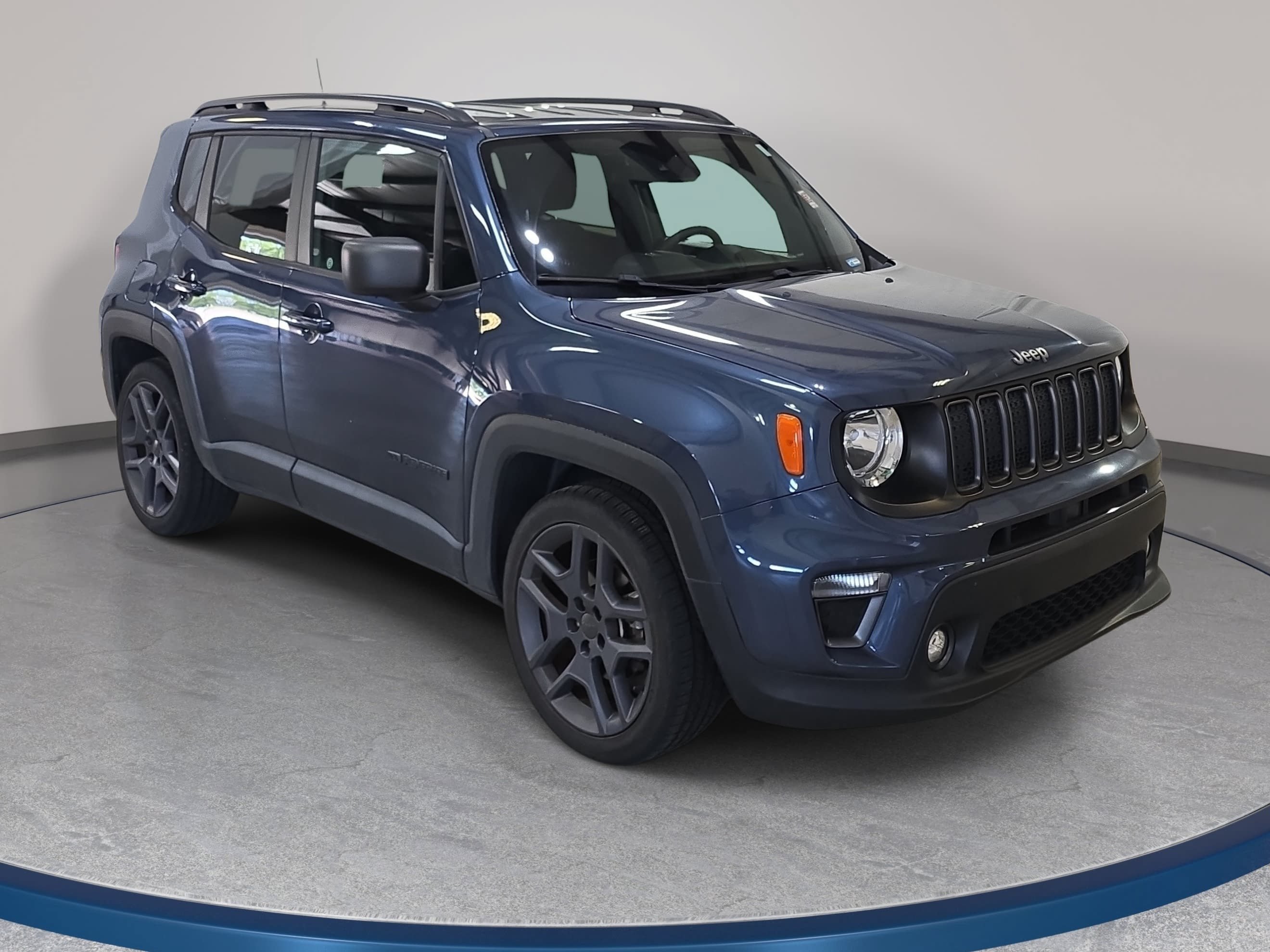 Used 2021 Jeep Renegade Latitude FWD image 4