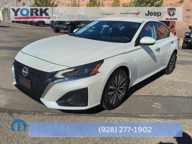 Used 2023 Nissan Altima 2.5 SV image 1