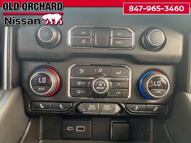 Used 2022 Chevrolet Suburban LT AWD/4WD image 17