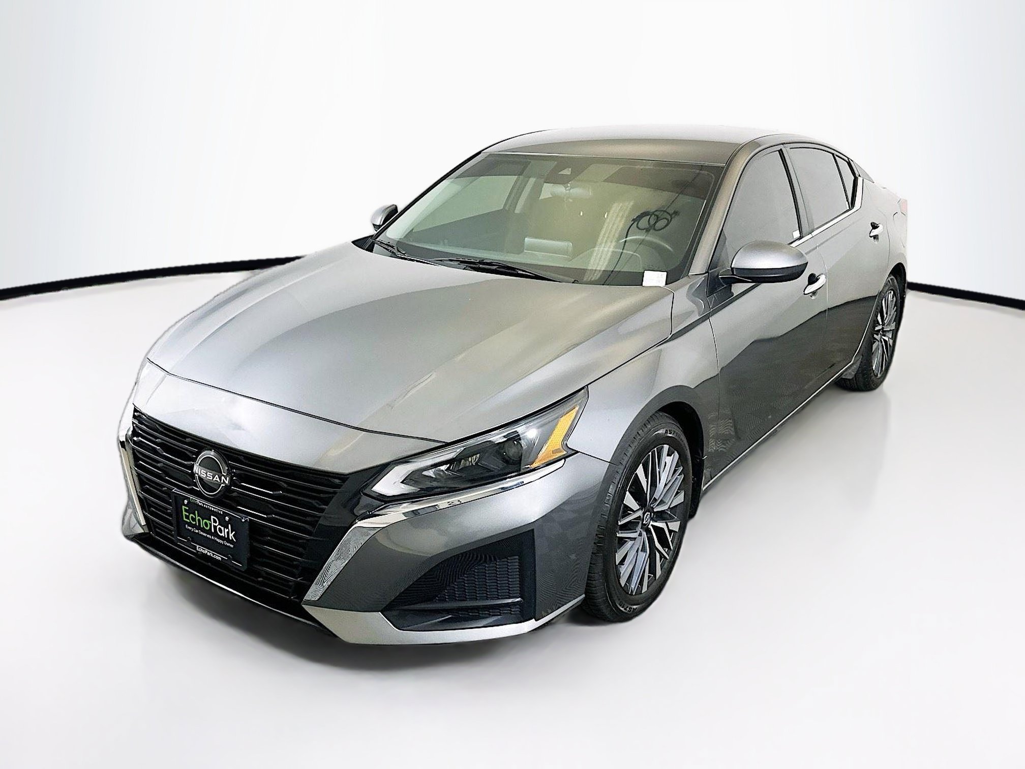 Used 2023 Nissan Altima 2.5 SV FWD image 3
