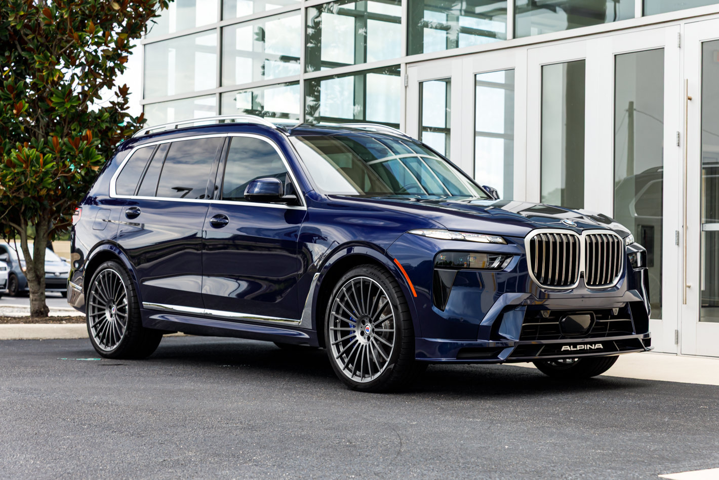 Used 2025 BMW ALPINA XB7 AWD/4WD image 21