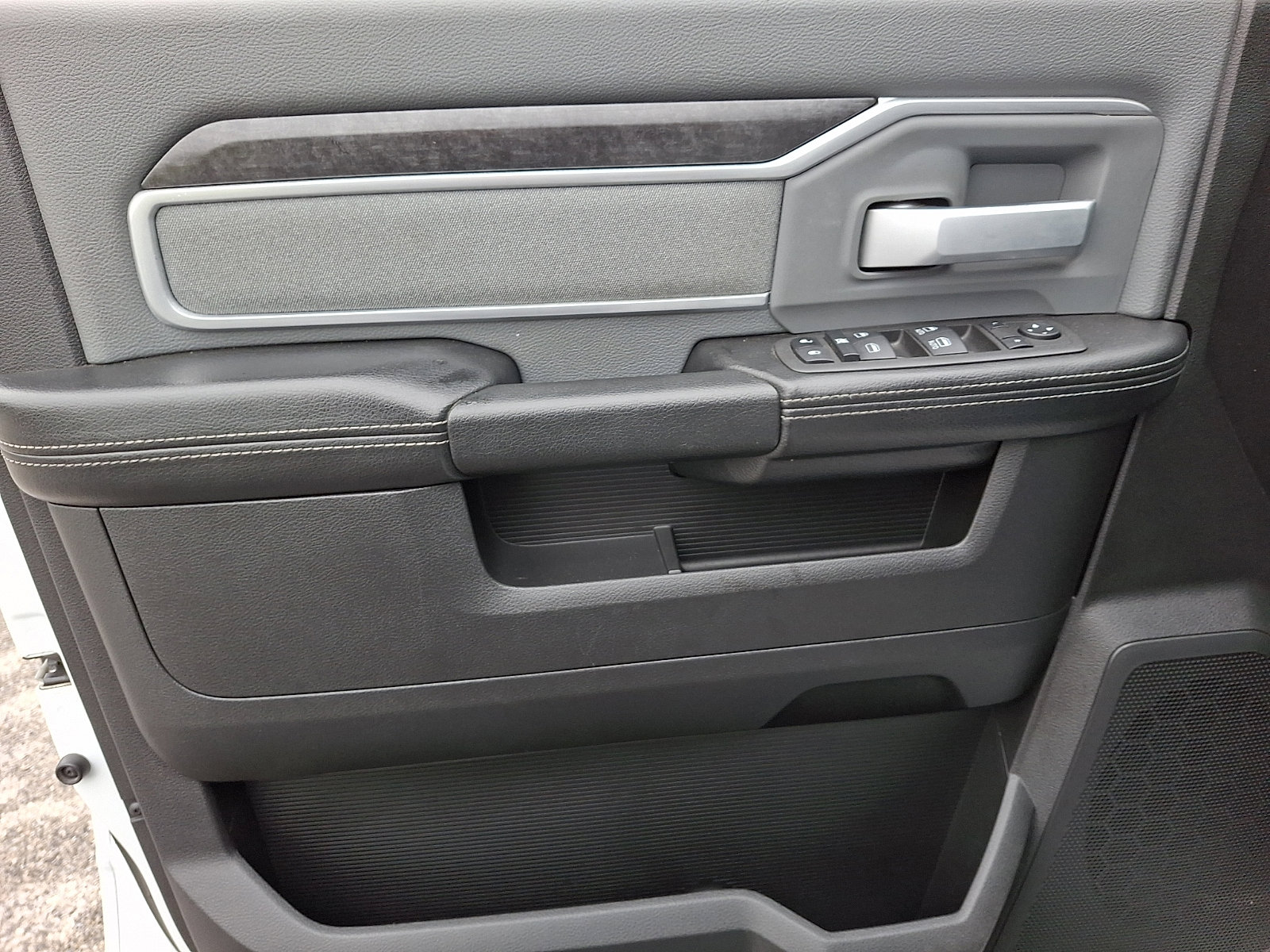 Used 2022 RAM 2500 Big Horn image 14