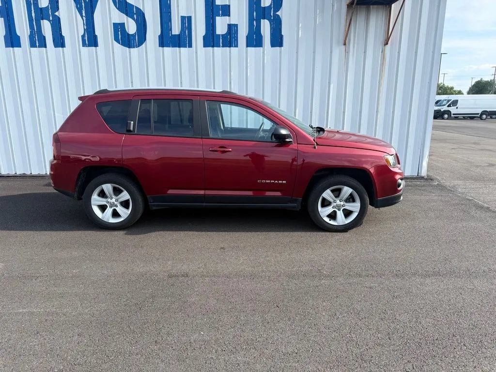 Used 2016 Jeep Compass Sport w/ Power Value Group FWD image 9