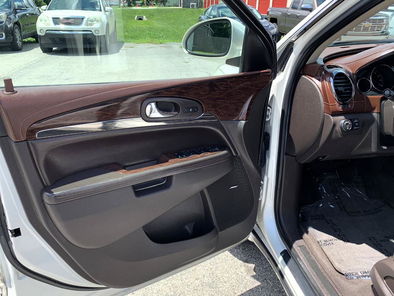 Used 2014 Buick Enclave Premium AWD/4WD image 9