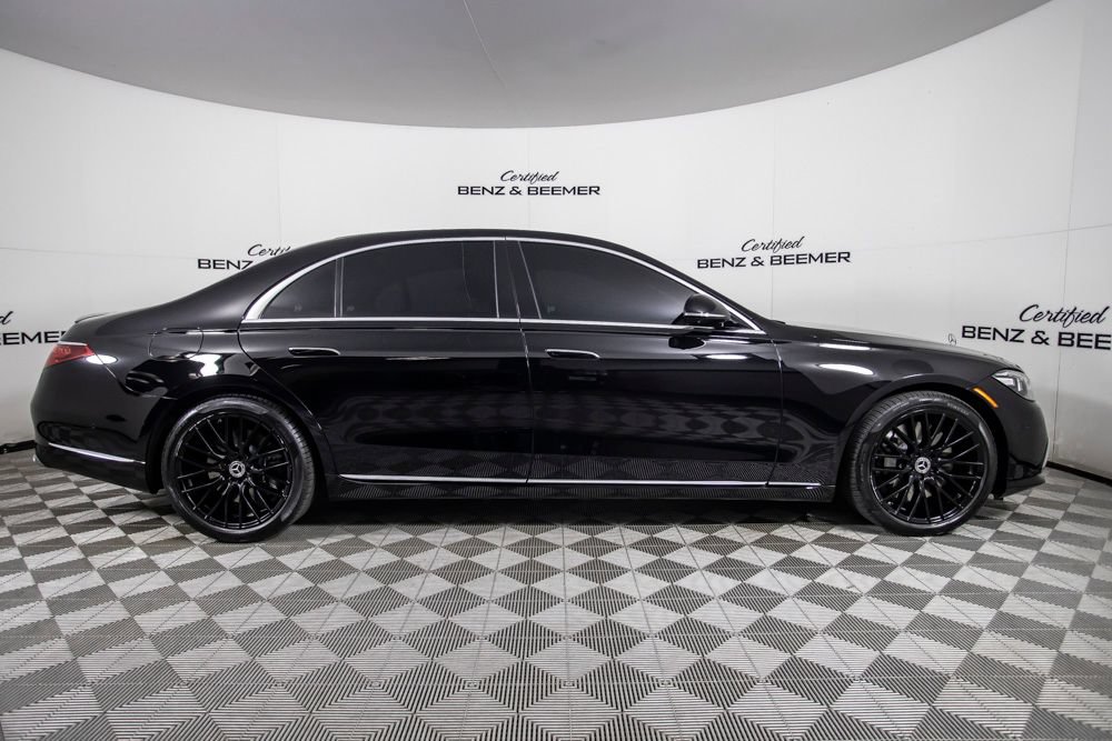 Used 2025 Mercedes-Benz S 580 4MATIC Sedan image 3