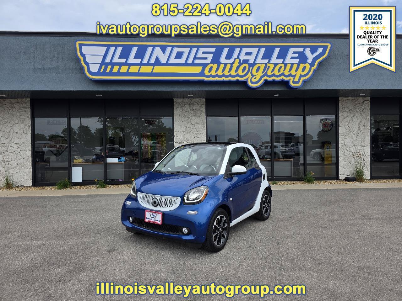 Used 2016 smart fortwo passion RWD image 1