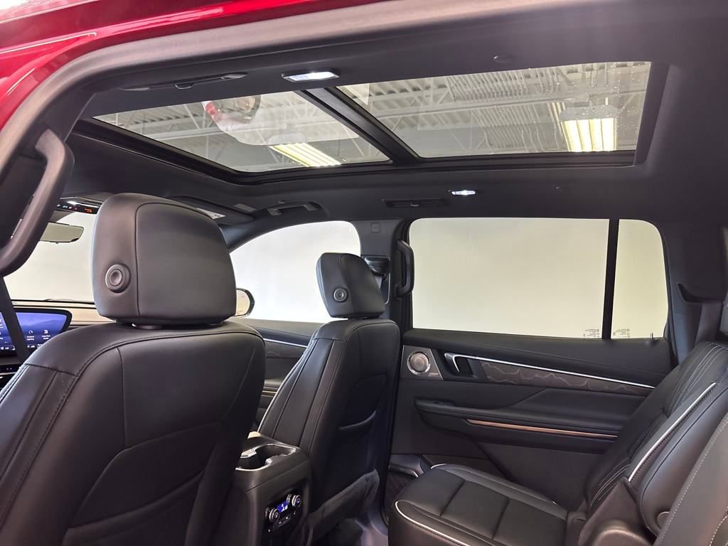 New 2025 Buick Enclave Avenir w/ Super Cruise Package image 28