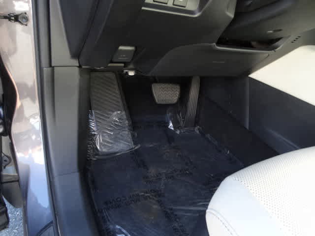 Certified 2024 Toyota Crown Limited w/ Advanced Technology Package image 16