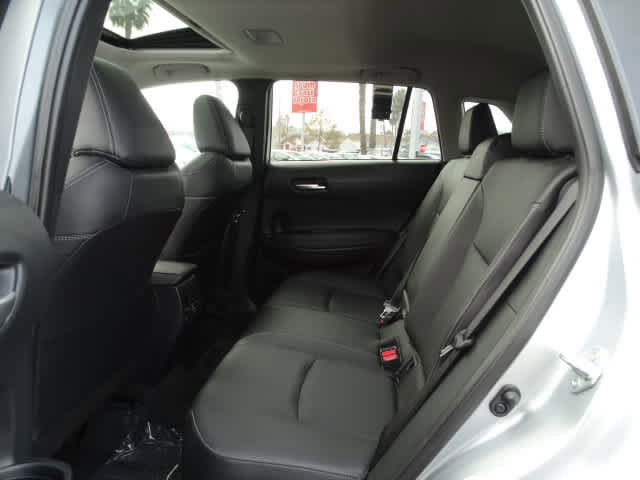 Certified 2023 Toyota Corolla Cross XLE image 21