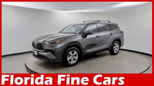 Used 2021 Toyota Highlander L image 1