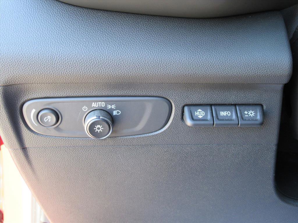 Used 2023 Buick Envision Avenir image 19