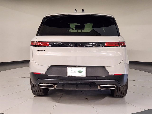 Used 2025 Land Rover Range Rover Sport SE image 10