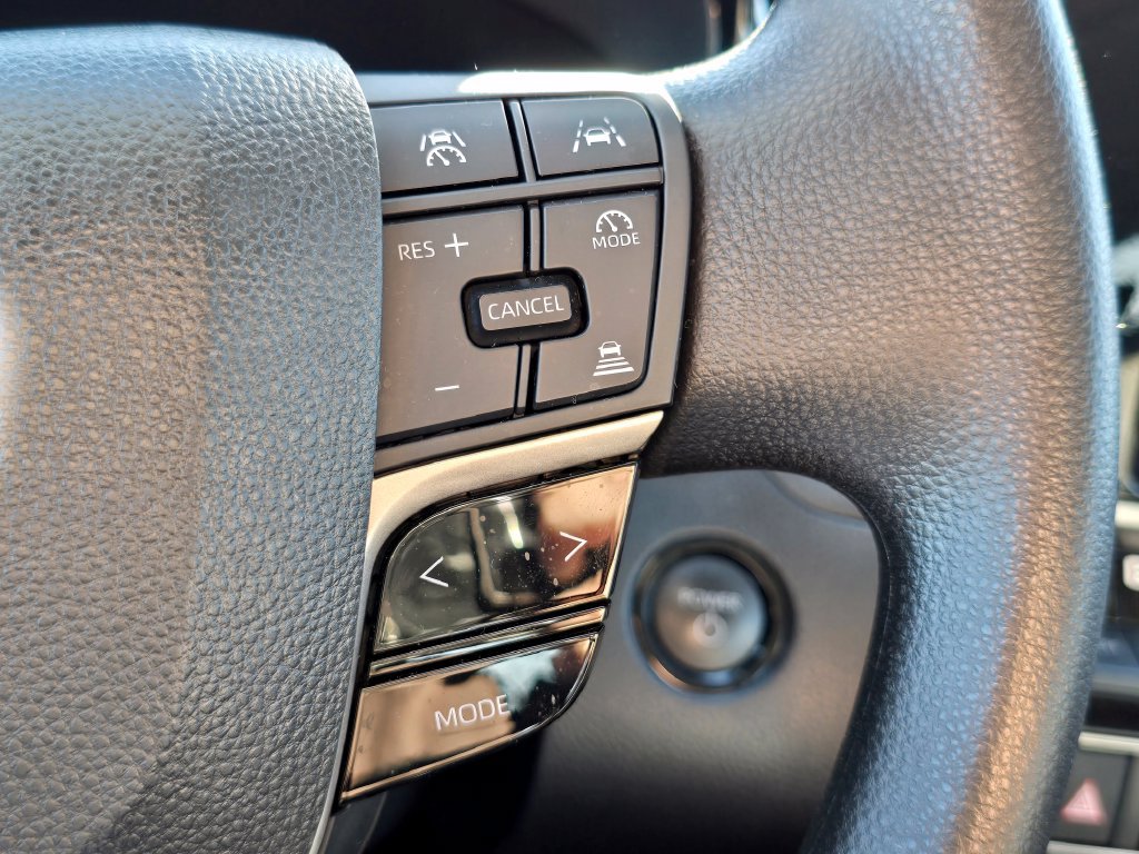 Used 2025 Toyota Camry LE FWD image 25