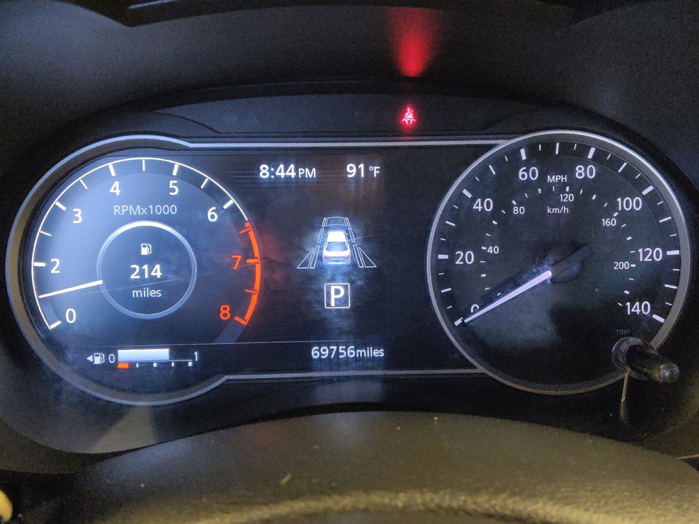 Used 2021 Nissan Versa SV FWD image 23
