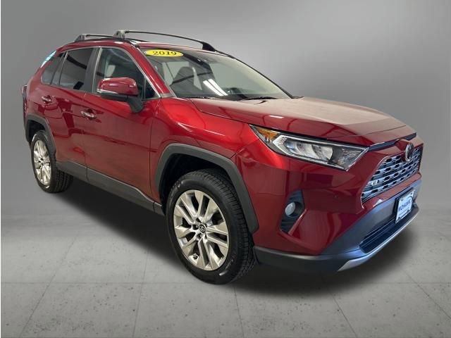 Used 2019 Toyota RAV4 Limited AWD/4WD image 3