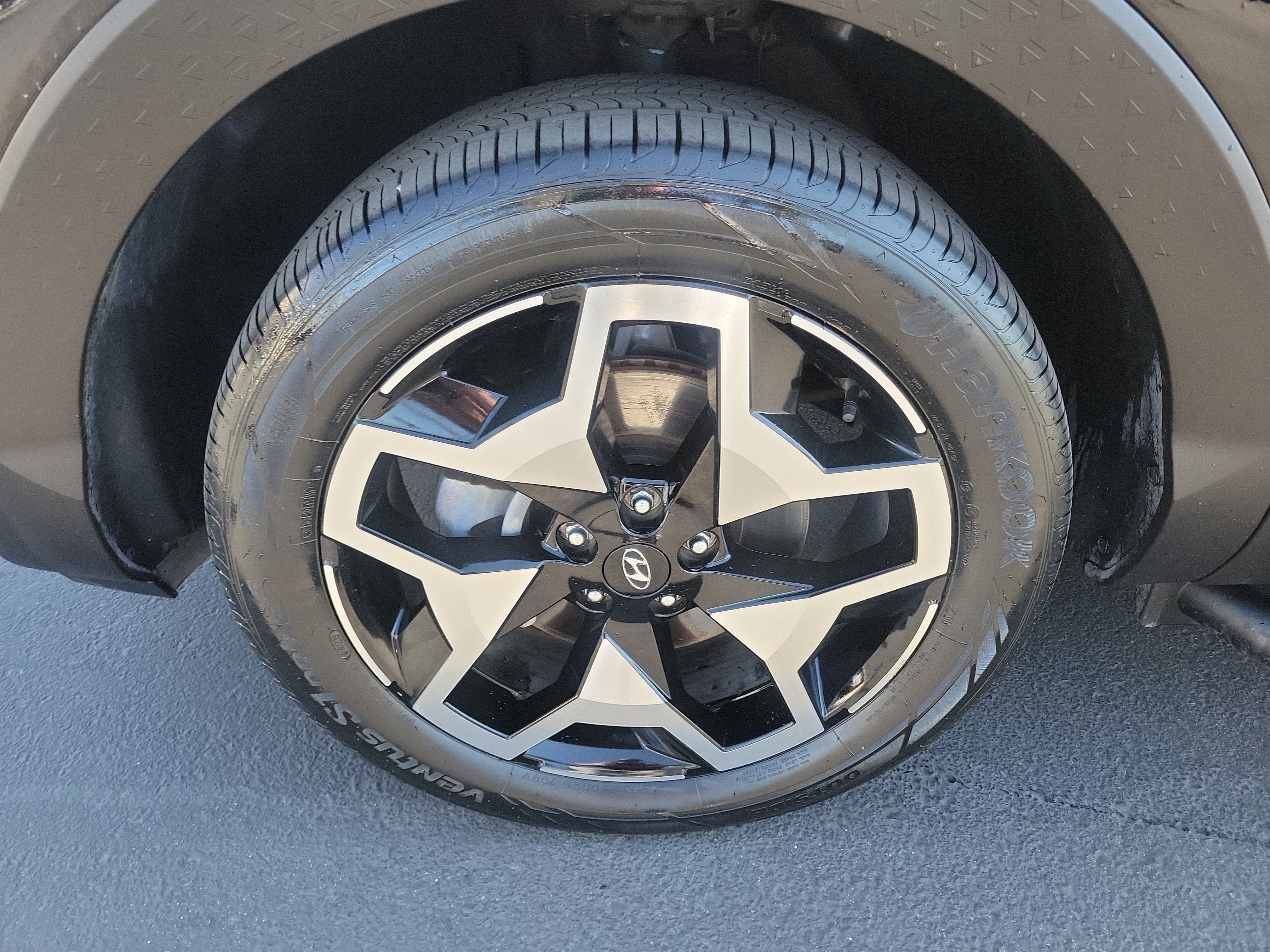 Certified 2023 Hyundai Santa Cruz Limited AWD/4WD image 31