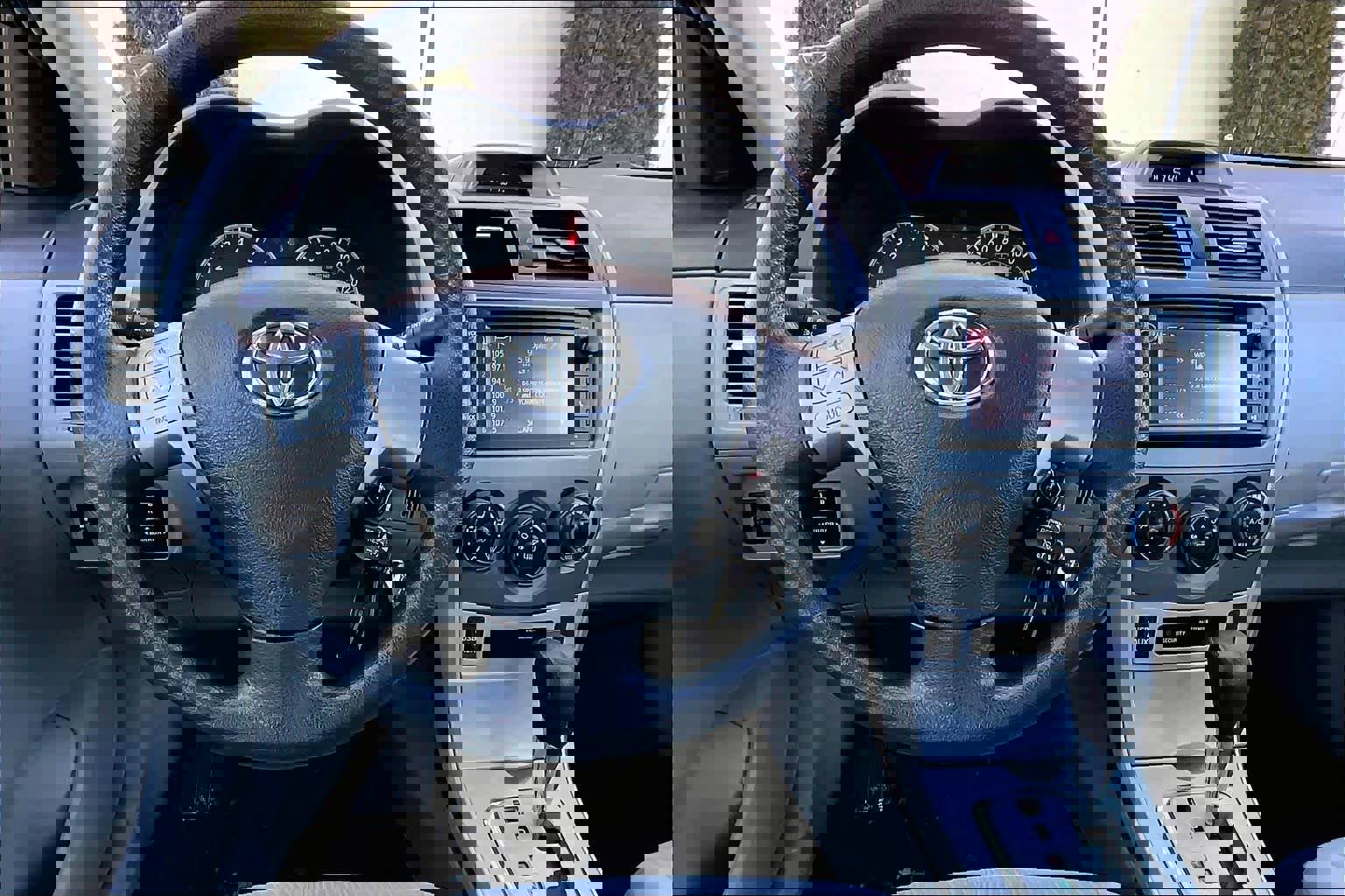 Used 2013 Toyota Corolla LE image 5