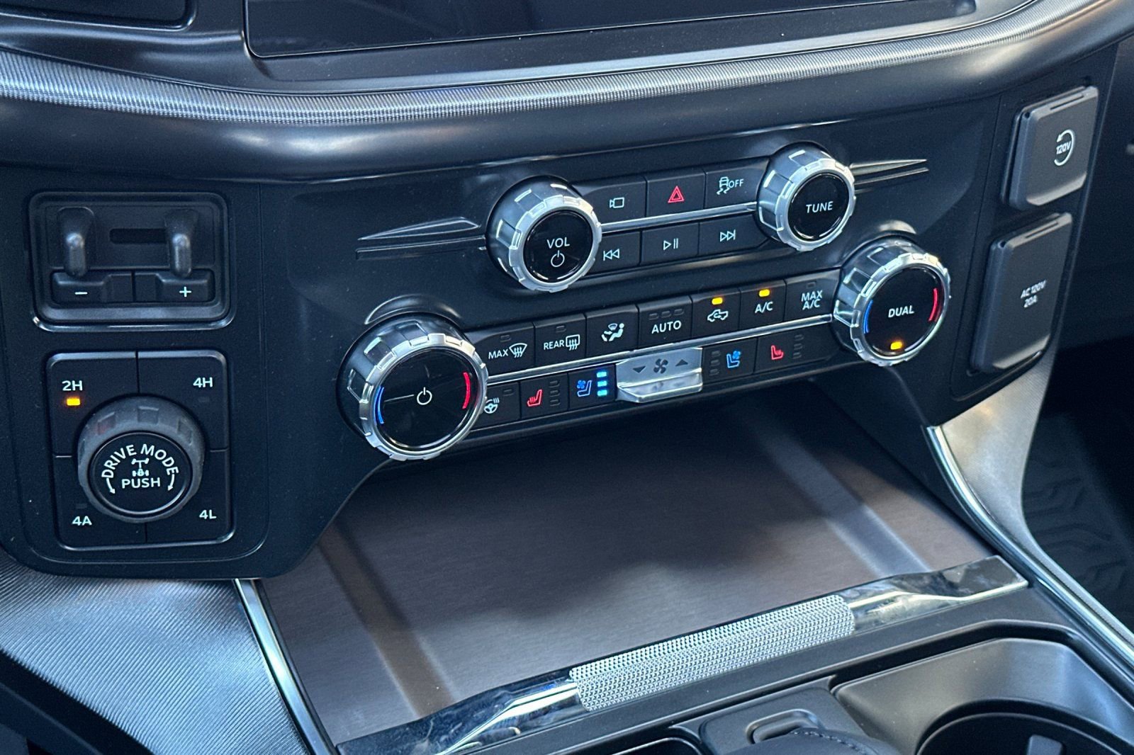 New 2026 Ford F150 Platinum image 19