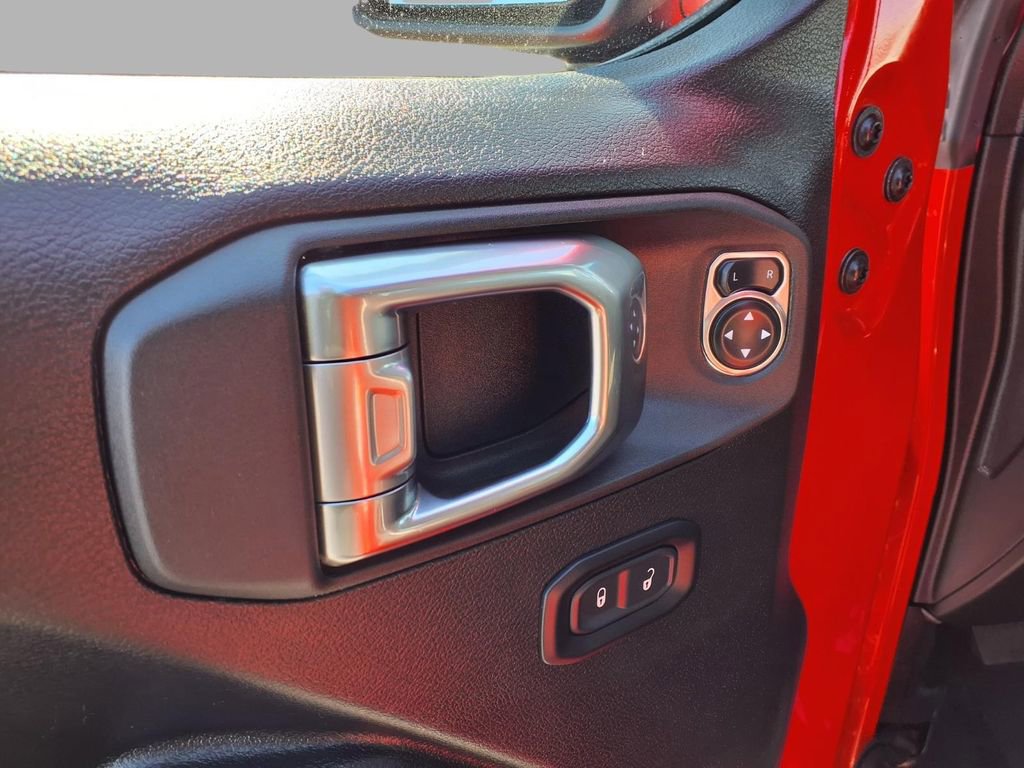 Used 2025 Jeep Wrangler Willys image 19