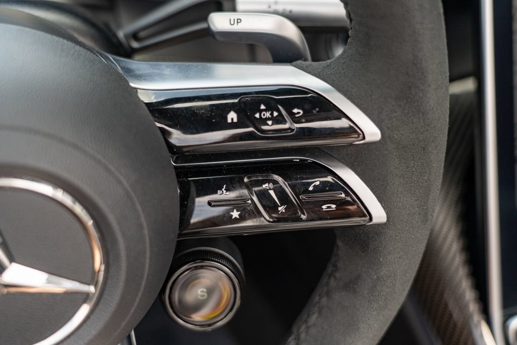 Used 2023 Mercedes-Benz SL 63 AMG 4MATIC w/ Driver Assistance Package image 29