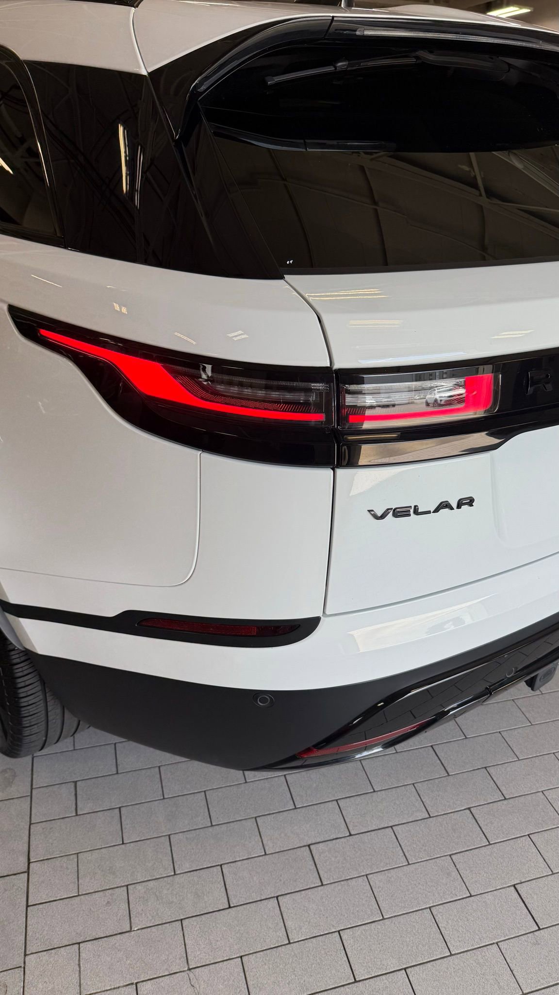 Used 2024 Land Rover Range Rover Velar S image 42