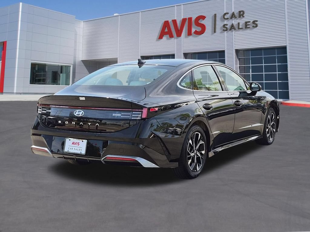 Used 2025 Hyundai Sonata SEL FWD image 6