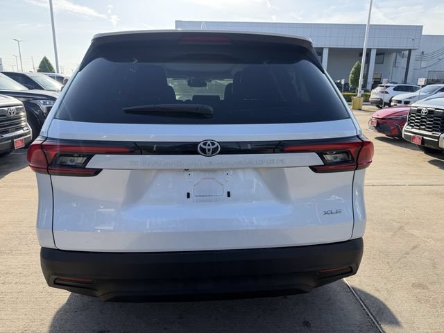 Used 2025 Toyota Grand Highlander FWD image 6