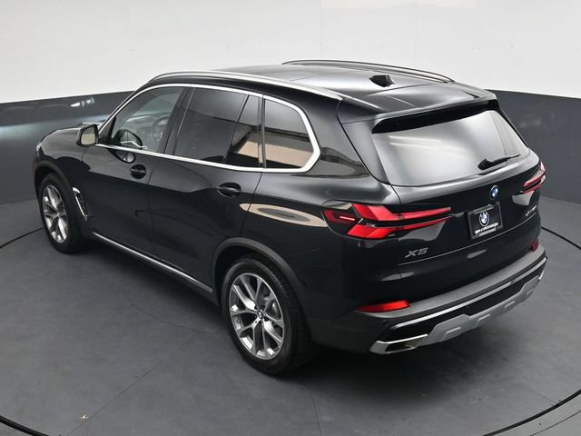 Certified 2024 BMW X5 xDrive40i w/ Premium Package AWD/4WD image 28