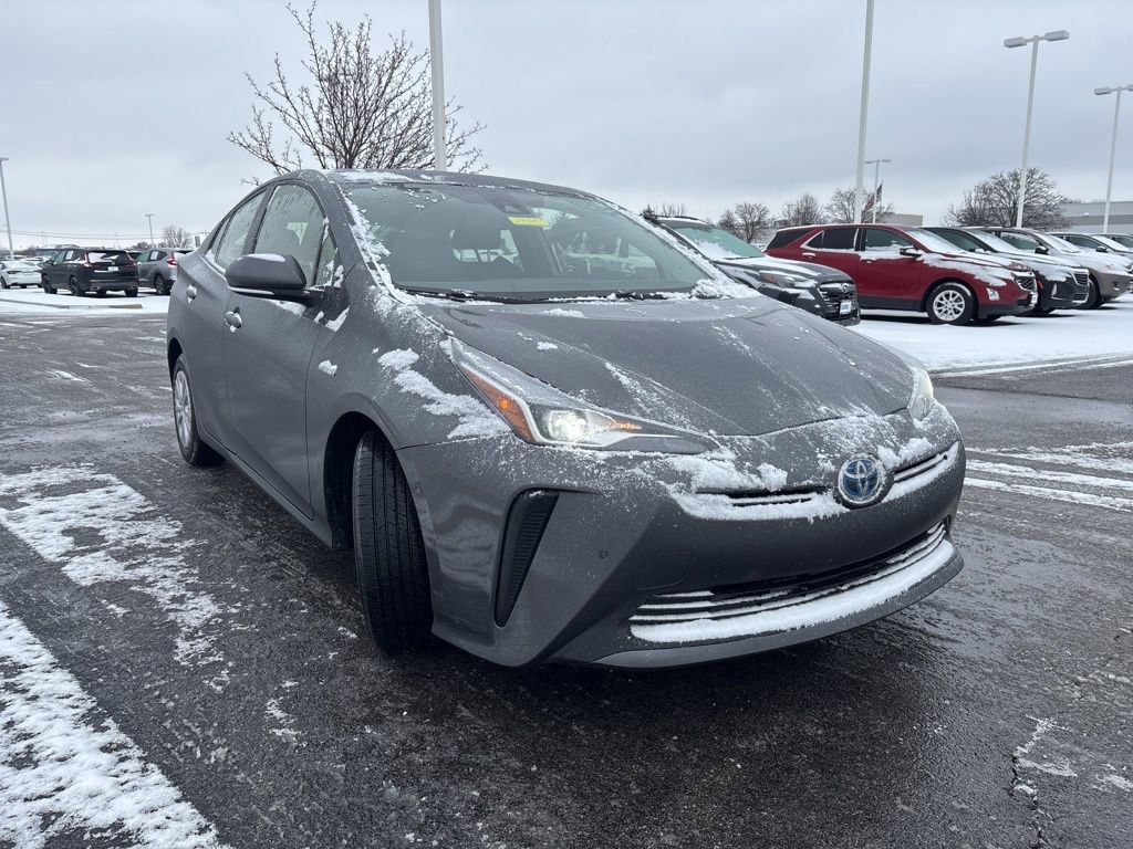 Used 2021 Toyota Prius LE image 12