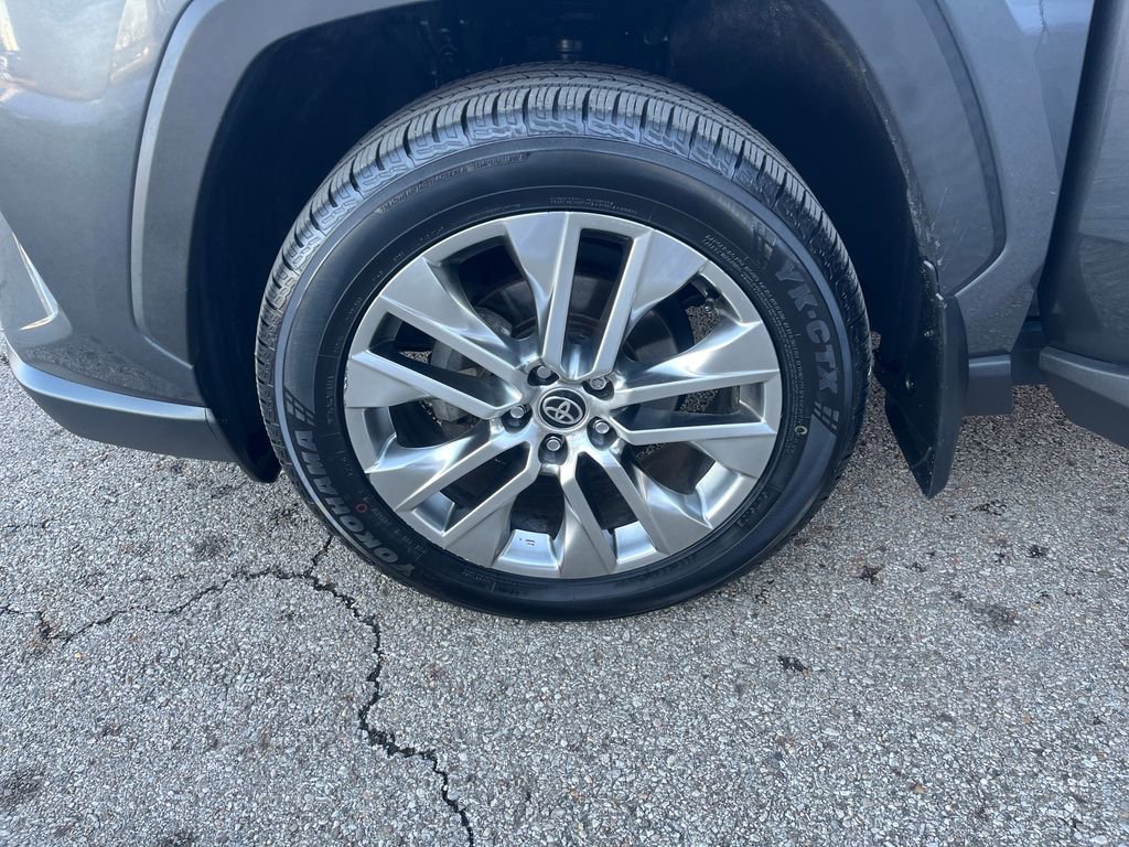 Certified 2021 Toyota RAV4 XLE Premium image 29