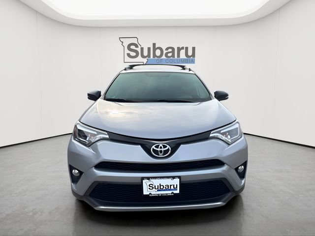 Used 2016 Toyota RAV4 SE image 2