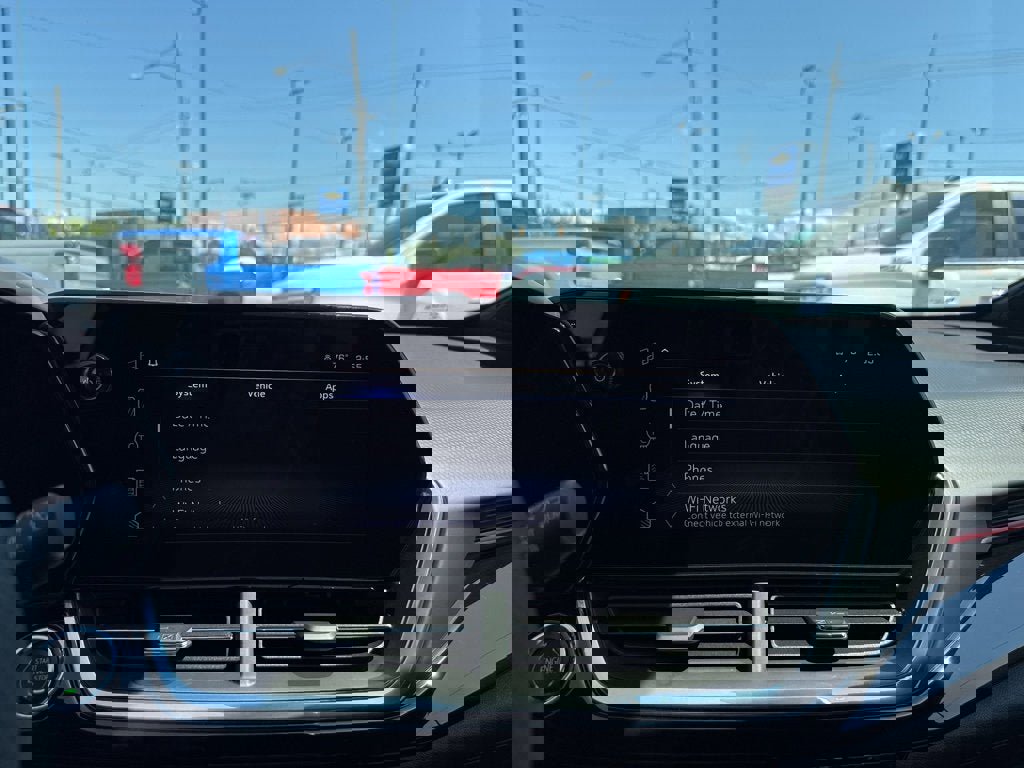 New 2025 Chevrolet Trax RS w/ Driver Confidence Package image 21