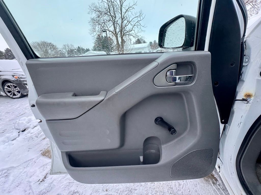 Used 2016 Nissan Frontier S image 15