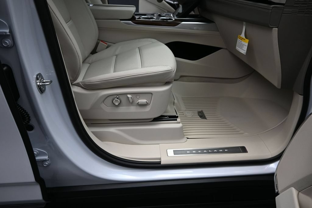 New 2026 Cadillac Escalade Platinum Sport AWD/4WD image 25