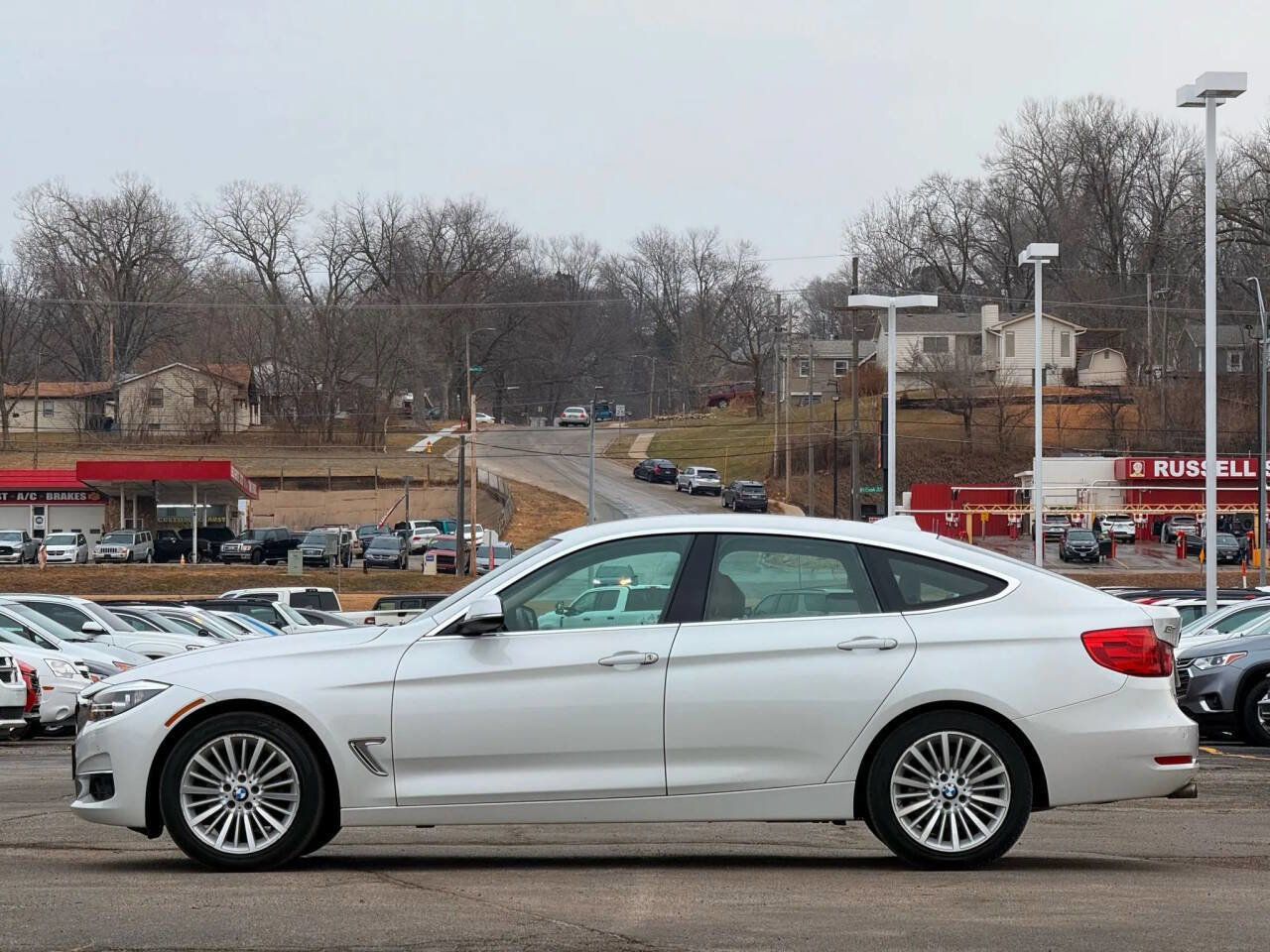 Used 2015 BMW 328i Gran Turismo xDrive image 5