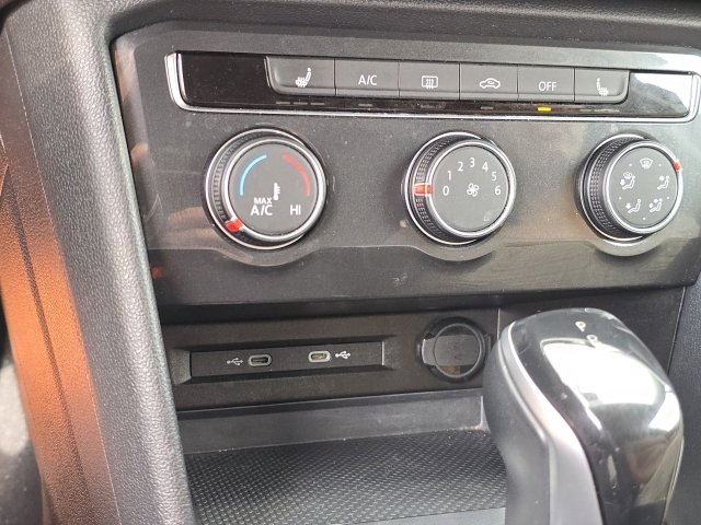 Used 2022 Volkswagen Tiguan S image 4