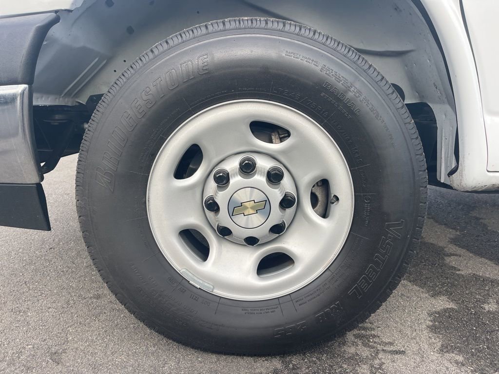 Used 2024 Chevrolet Express 2500 Work Van w/ Driver Convenience Package image 24