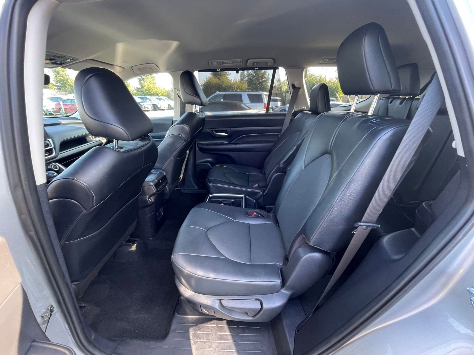 Used 2025 Toyota Grand Highlander FWD image 28