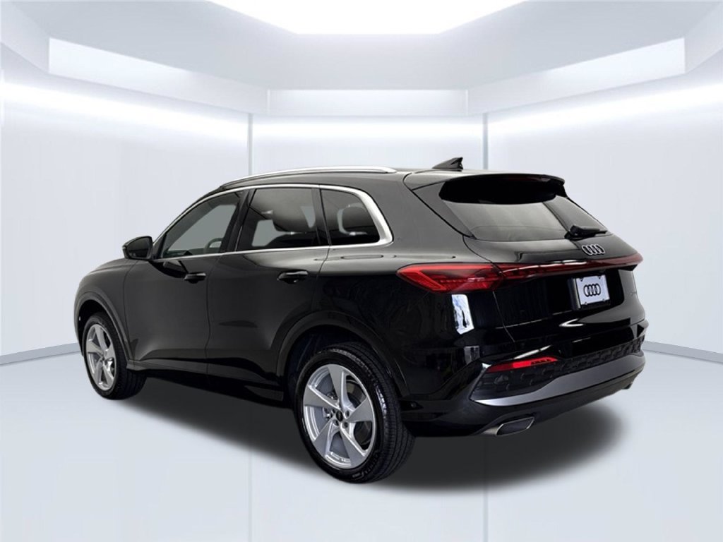 Used 2025 Audi Q5 Premium Plus AWD/4WD image 3