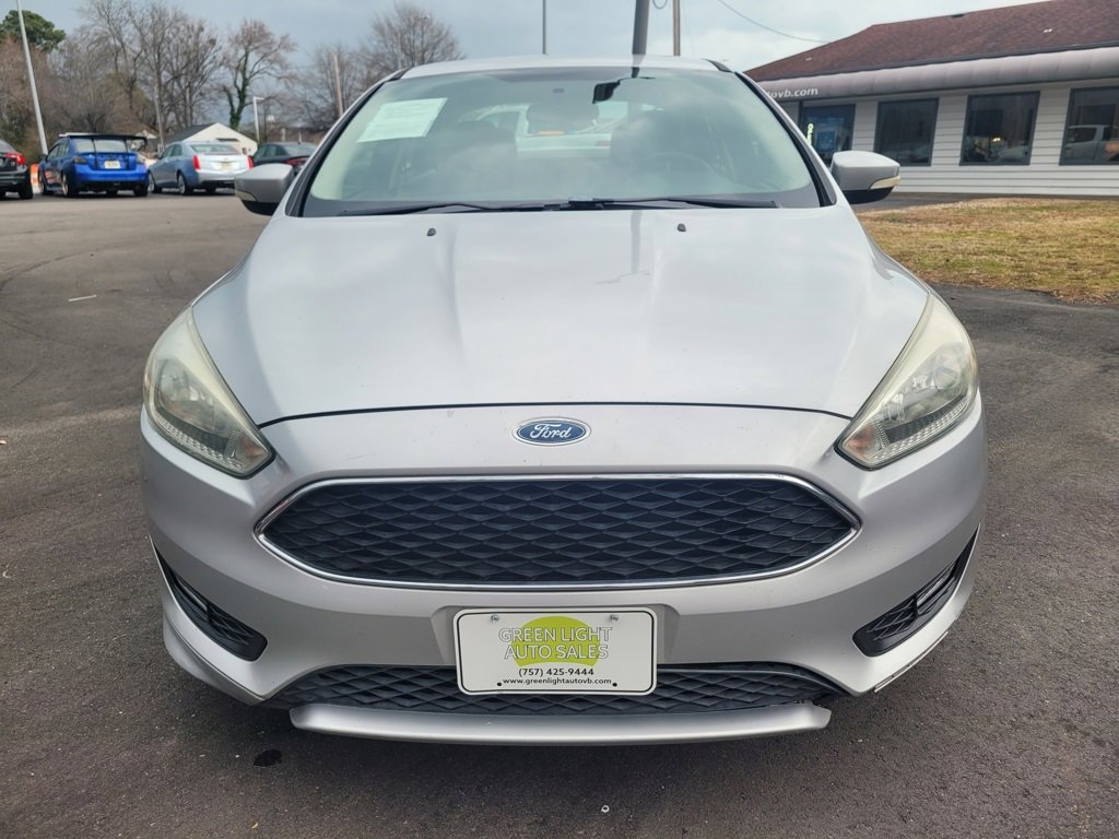 Used 2015 Ford Focus SE w/ SE Sport Package image 2