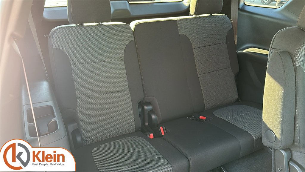 Used 2023 Chevrolet Traverse LT image 32