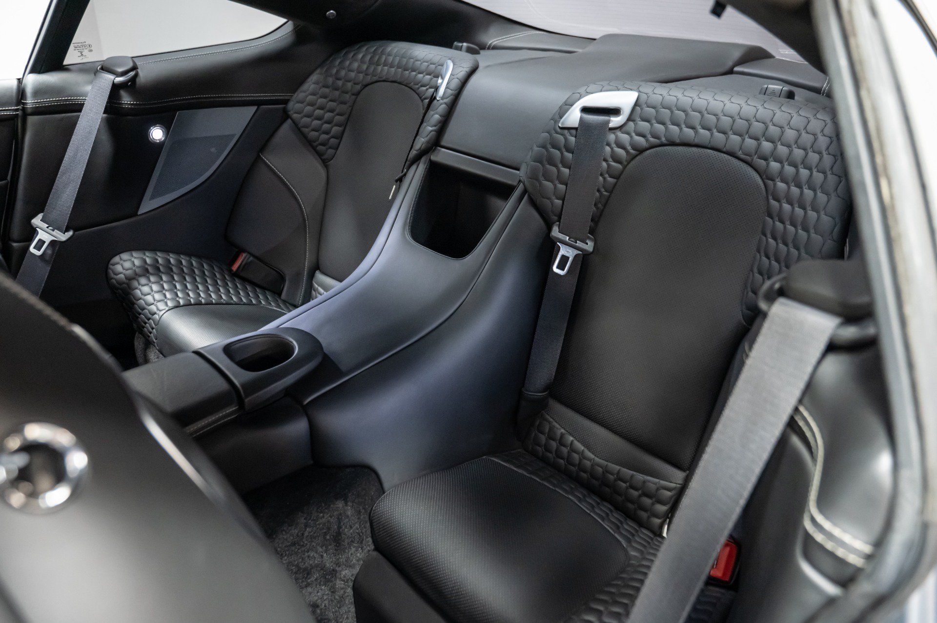 Used 2014 Aston Martin Vanquish Coupe RWD image 37