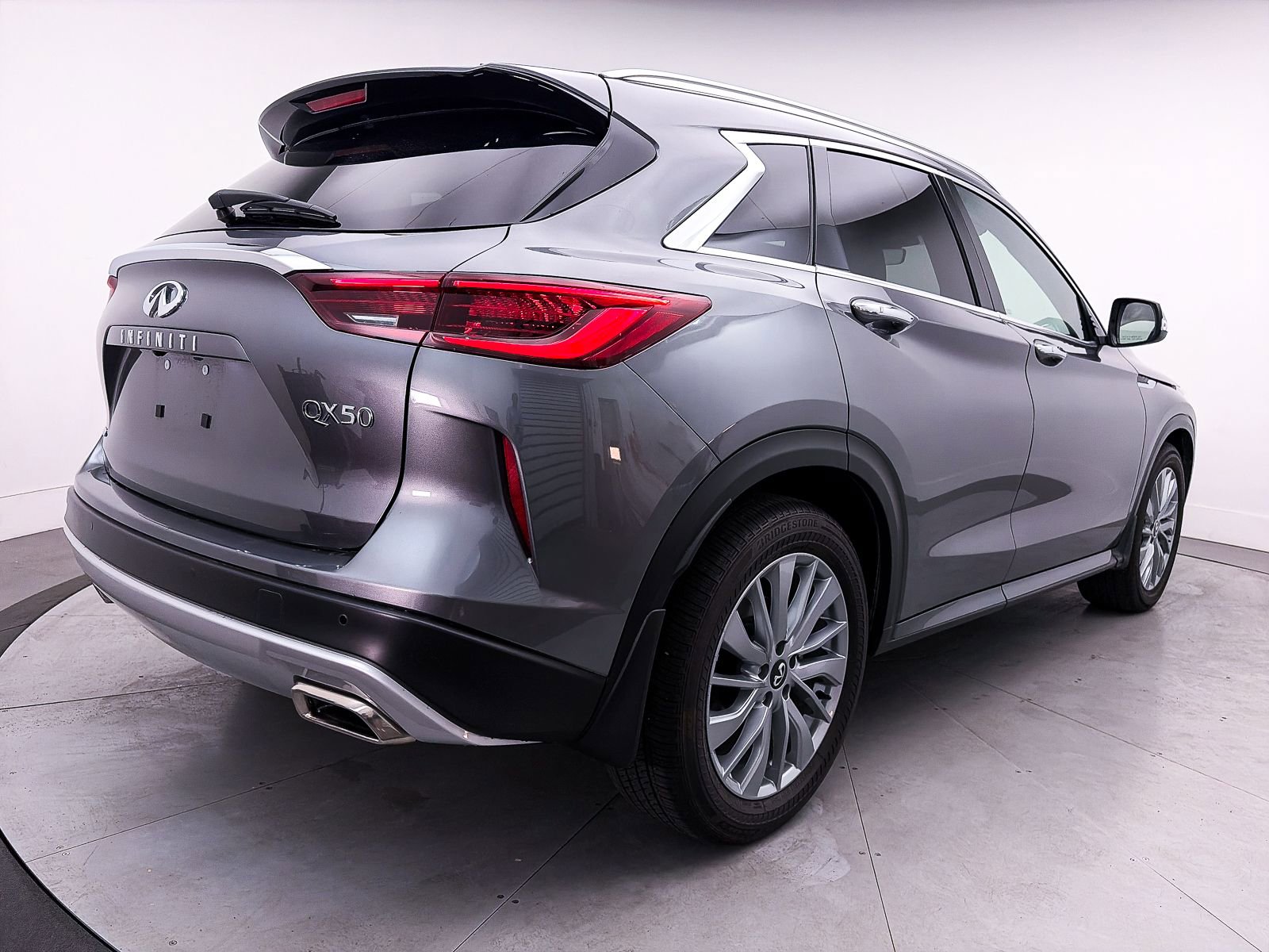 Used 2025 INFINITI QX50 Luxe image 15