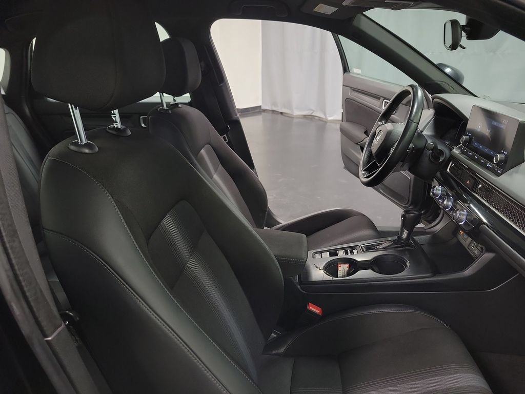Used 2023 Honda Civic Sport image 28