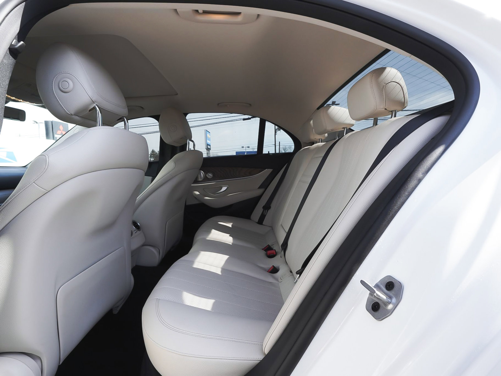 Used 2022 Mercedes-Benz E 350 4MATIC Sedan image 89