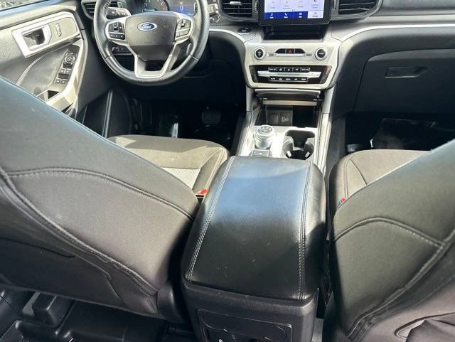 Used 2022 Ford Explorer XLT AWD/4WD image 39